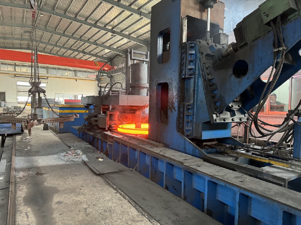 D53-2500mm径轴向辗环机