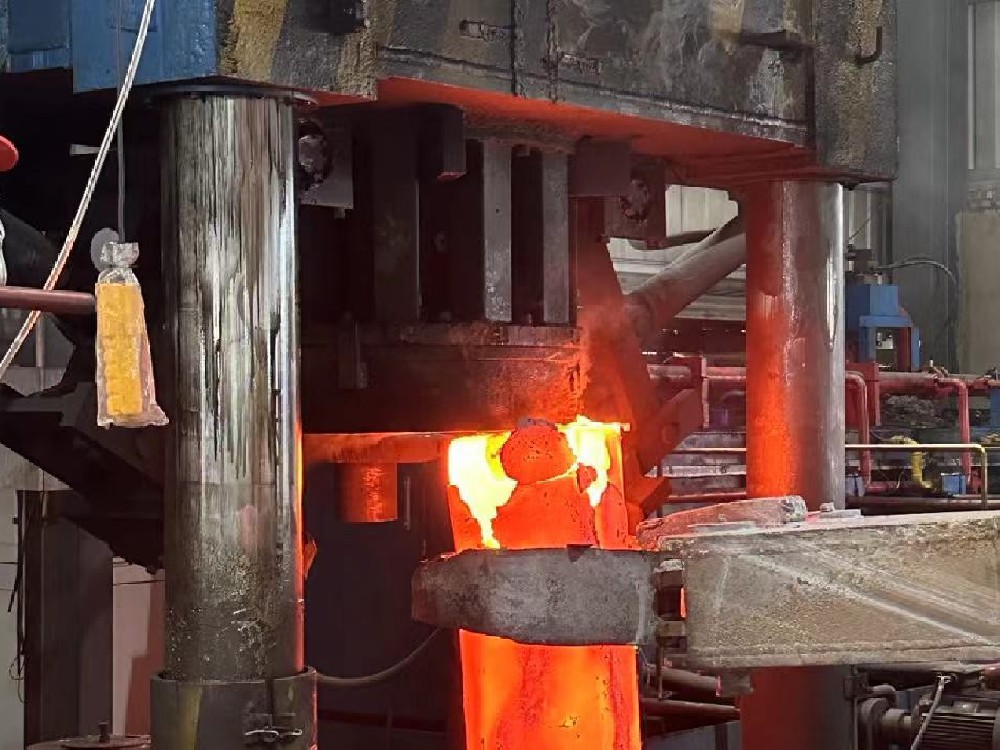 2000T锻造油压机